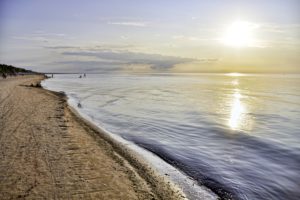 Strand von Jurmala, der berühmteste Kurort des Baltikums.