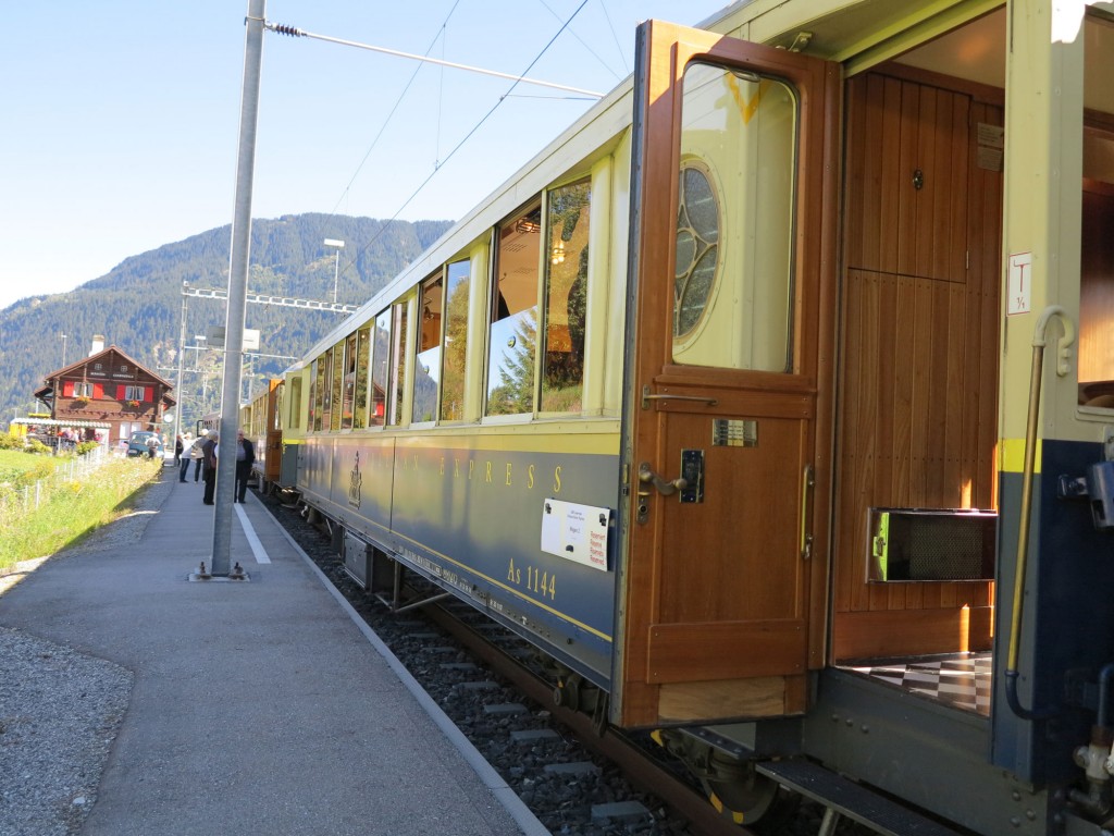 Glacier Pullman Express